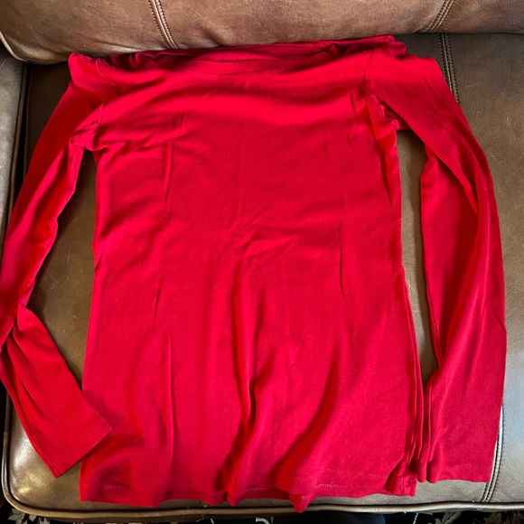 Gap Women’s Red Cotton Long Sleeve Tee - Picture 2 of 3